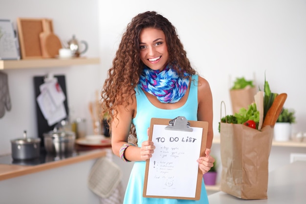 Jak napisać list motywacyjny do sklepu, by zostać zauważonym przez pracodawcę?