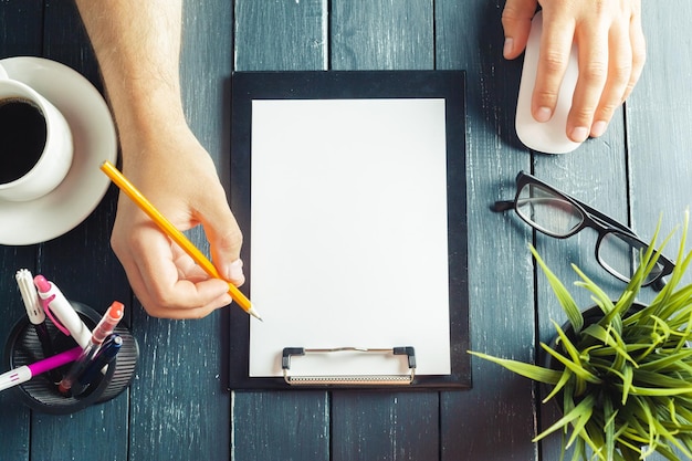 Jak napisać profesjonalny list motywacyjny, który przyciągnie uwagę rekrutera?