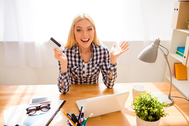 Jak wyliczyć wynagrodzenie netto w różnych sytuacjach?