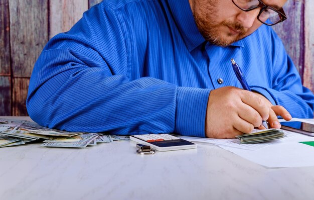 Czy pożyczając pieniądze muszę zapłacić podatek?