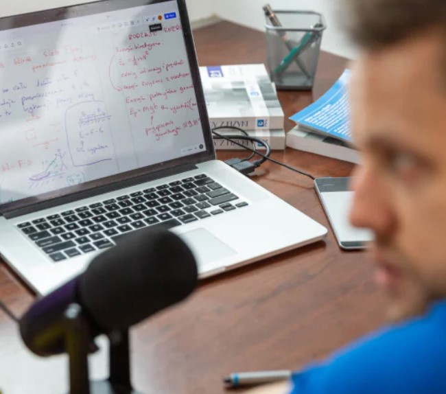 Czy profesjonalne korepetycje online to obecnie najlepszy sposób nauki?