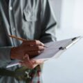Czy można anonimowo zgłosić do inspekcji pracy?