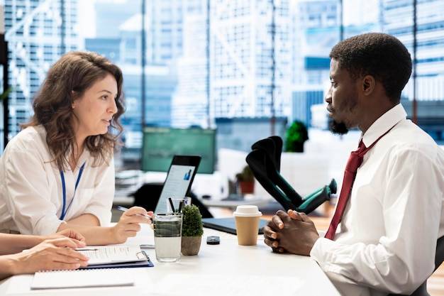 Czy nagrywanie rozmów w pracy jest legalne?