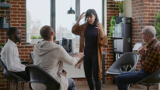 Jak reagować na mobbing w miejscu pracy?