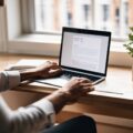 Jak stworzyć szablon CV w Wordzie, by wyróżnić się na rynku pracy?